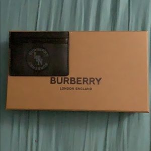 Burberry (Men's Card Holder)